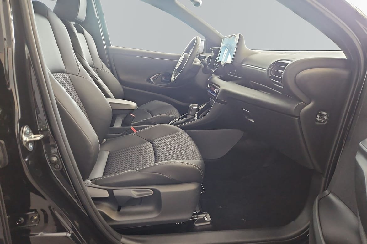 Toyota Yaris 1,5 HYBRID 5D Style 2023, bild 6/10