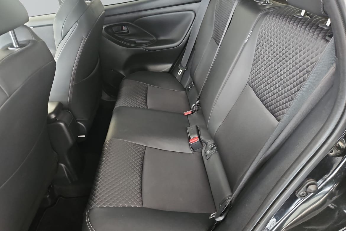 Toyota Yaris 1,5 HYBRID 5D Style 2023, bild 7/10