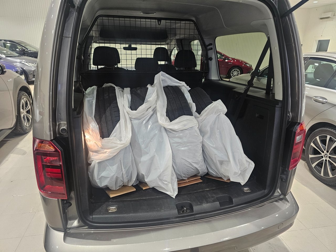 Volkswagen Caddy Maxi 2017, bild 7/9