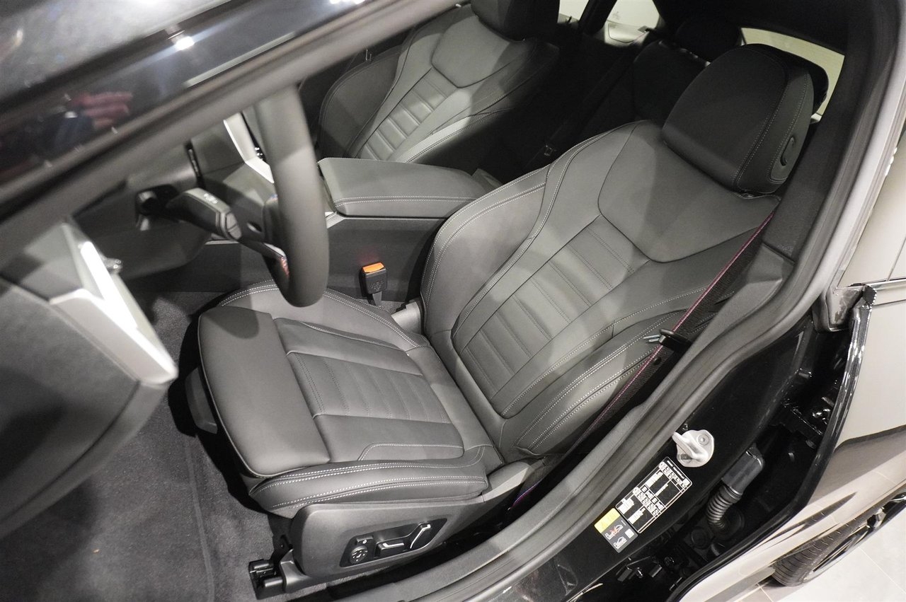 BMW i4 M60 xDrive Gran Coupé 2026, photo 4/18
