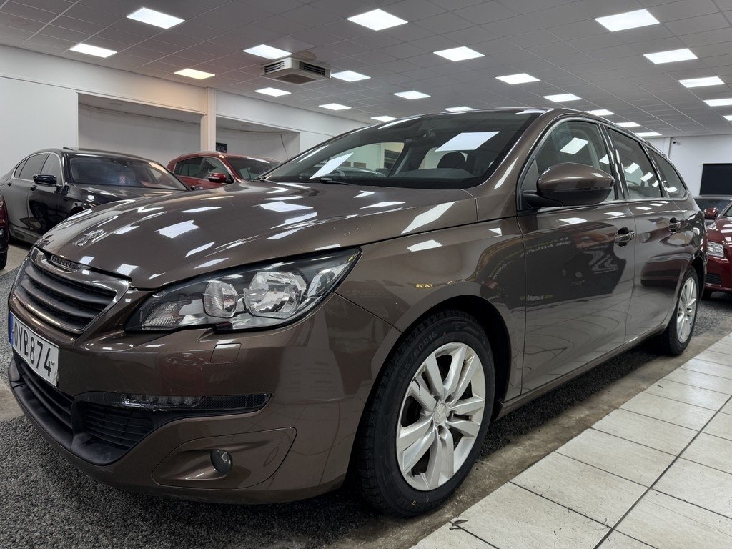 Peugeot 308 SW 1.2 PureTech 110 Active 2015, photo 2/10