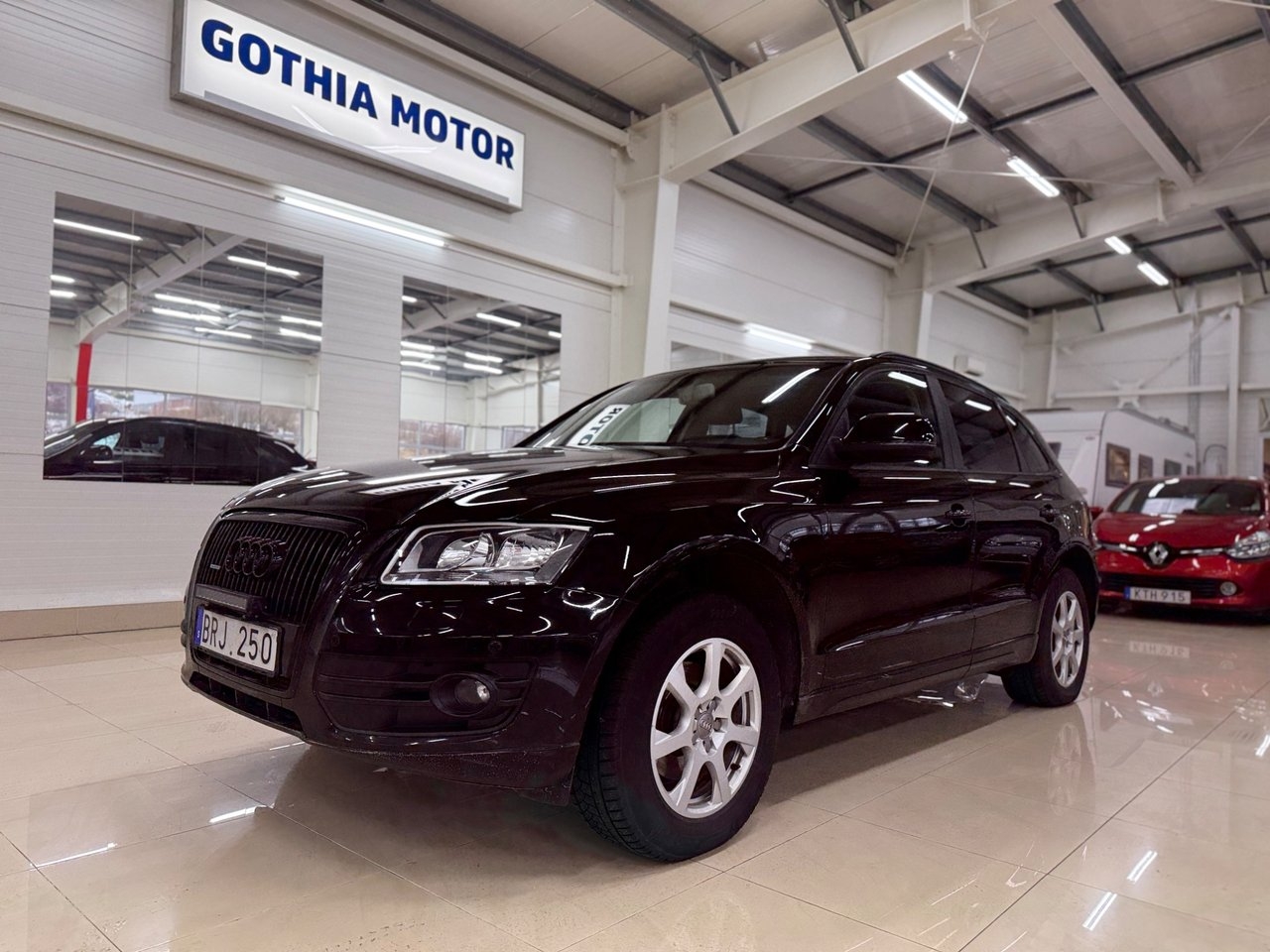 Audi Q5 2.0 TDI DPF quattro 2011, kuva 7/18