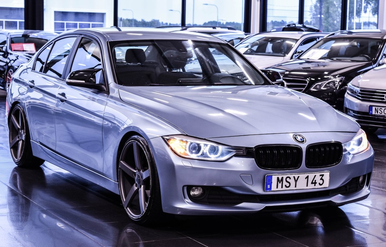 BMW 320 d Sedan Steptronic Euro 5 2012, bild 3/10