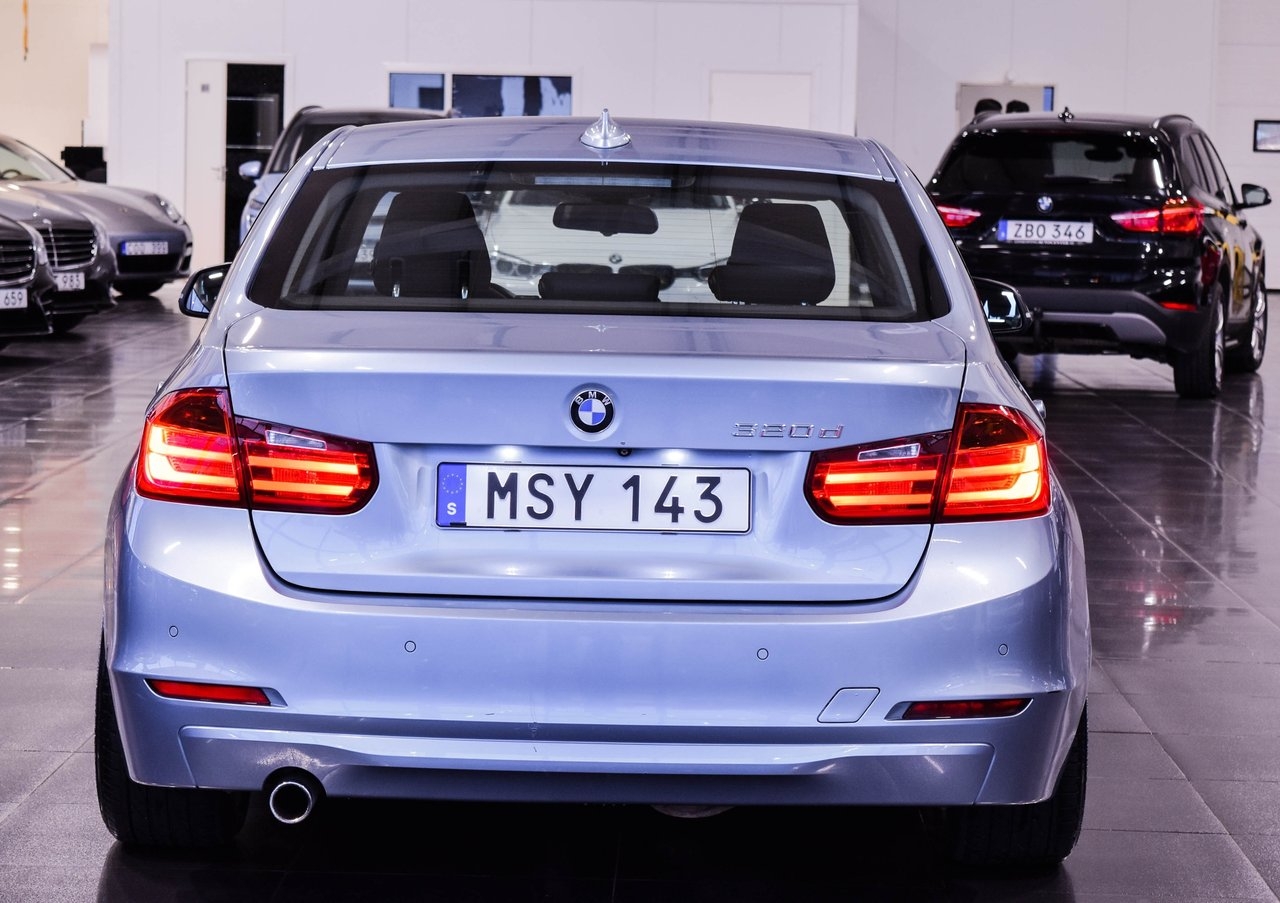 BMW 320 d Sedan Steptronic Euro 5 2012, bild 6/10