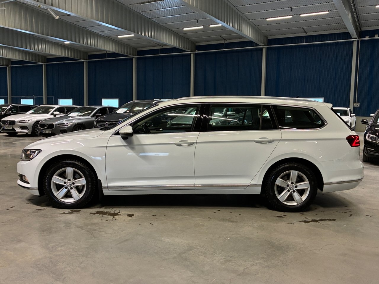 Volkswagen Passat 2019, bild 6/10