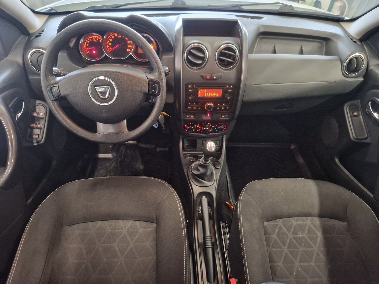 Dacia Duster 2015, bild 6/10