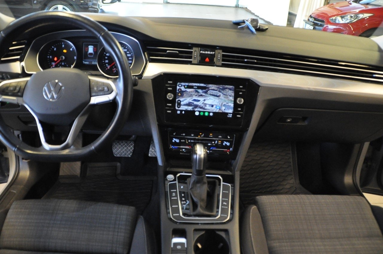 Volkswagen Passat 2022, bild 6/10