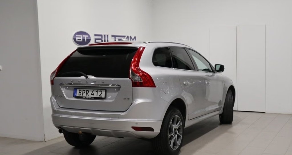 Volvo XC60 2016, kuva 2/10