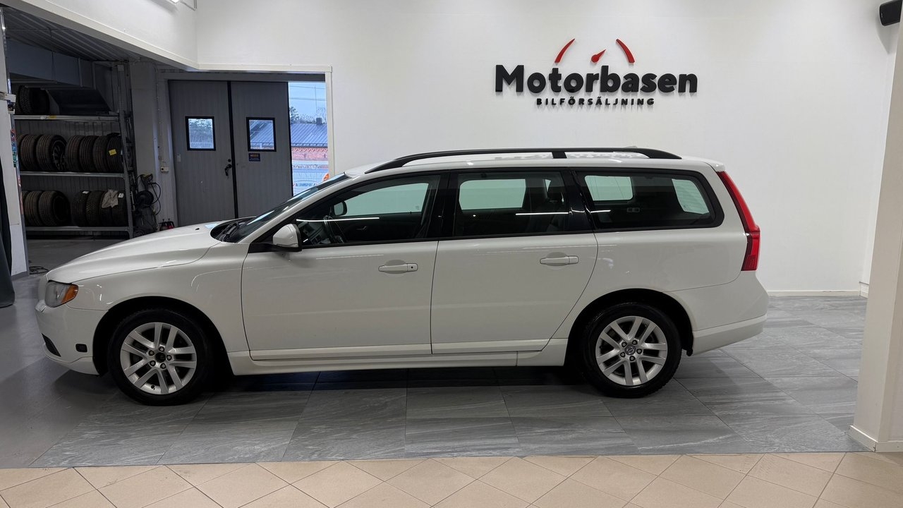 Volvo V70 T4F Kinetic 2013, photo 2/10