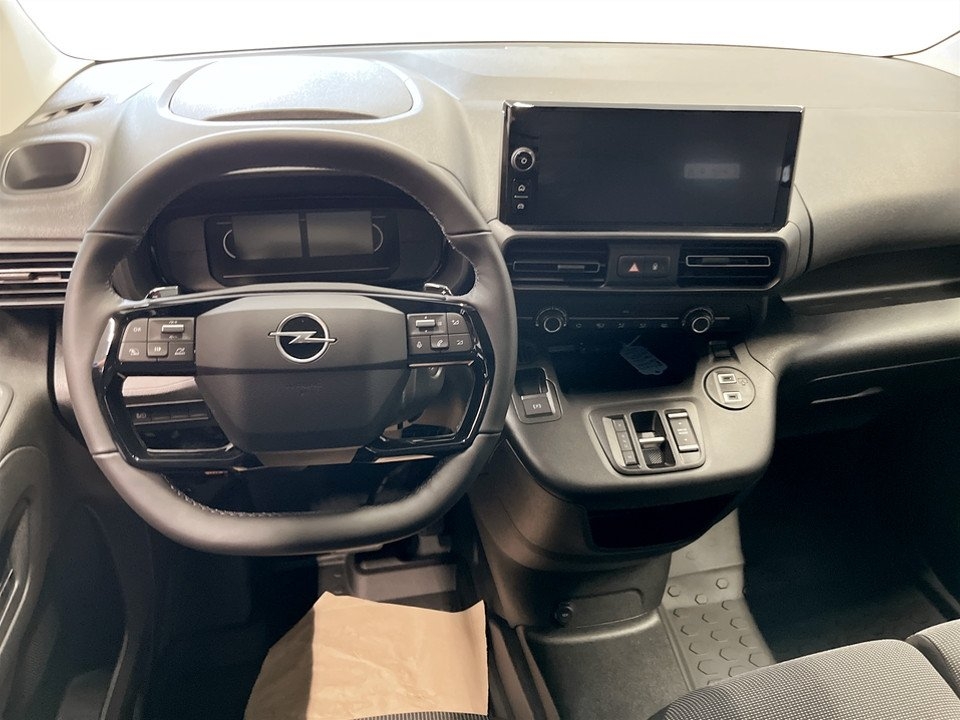 Opel Combo BlueHDi 130hk Automat L2 2026, bild 2/13