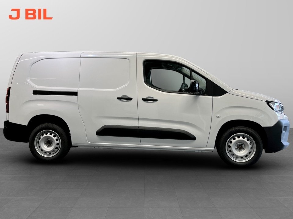 Opel Combo BlueHDi 130hk Automat L2 2026, bild 3/13