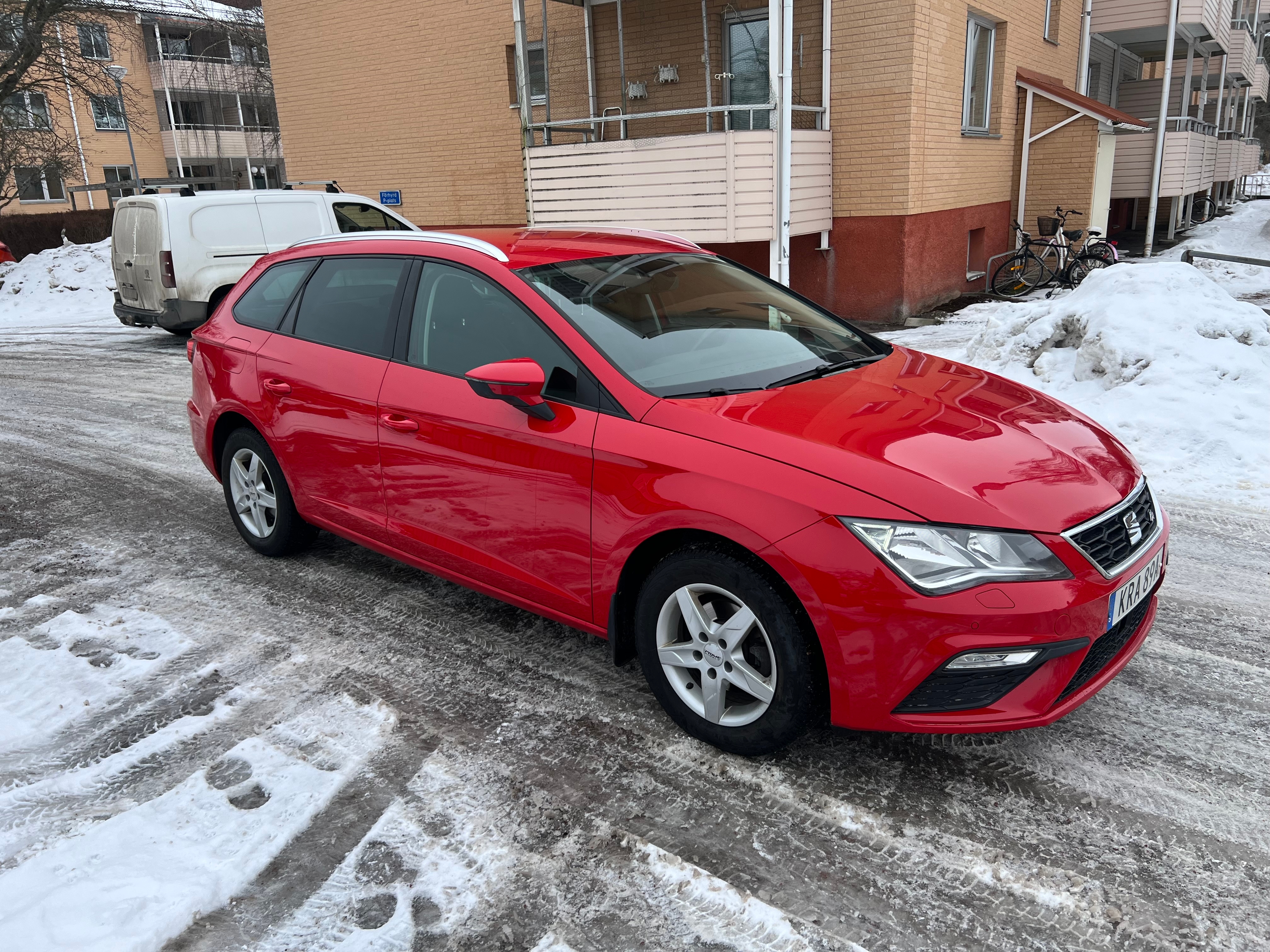 Seat Leon 1.0 TSI 2020, bild 2/10