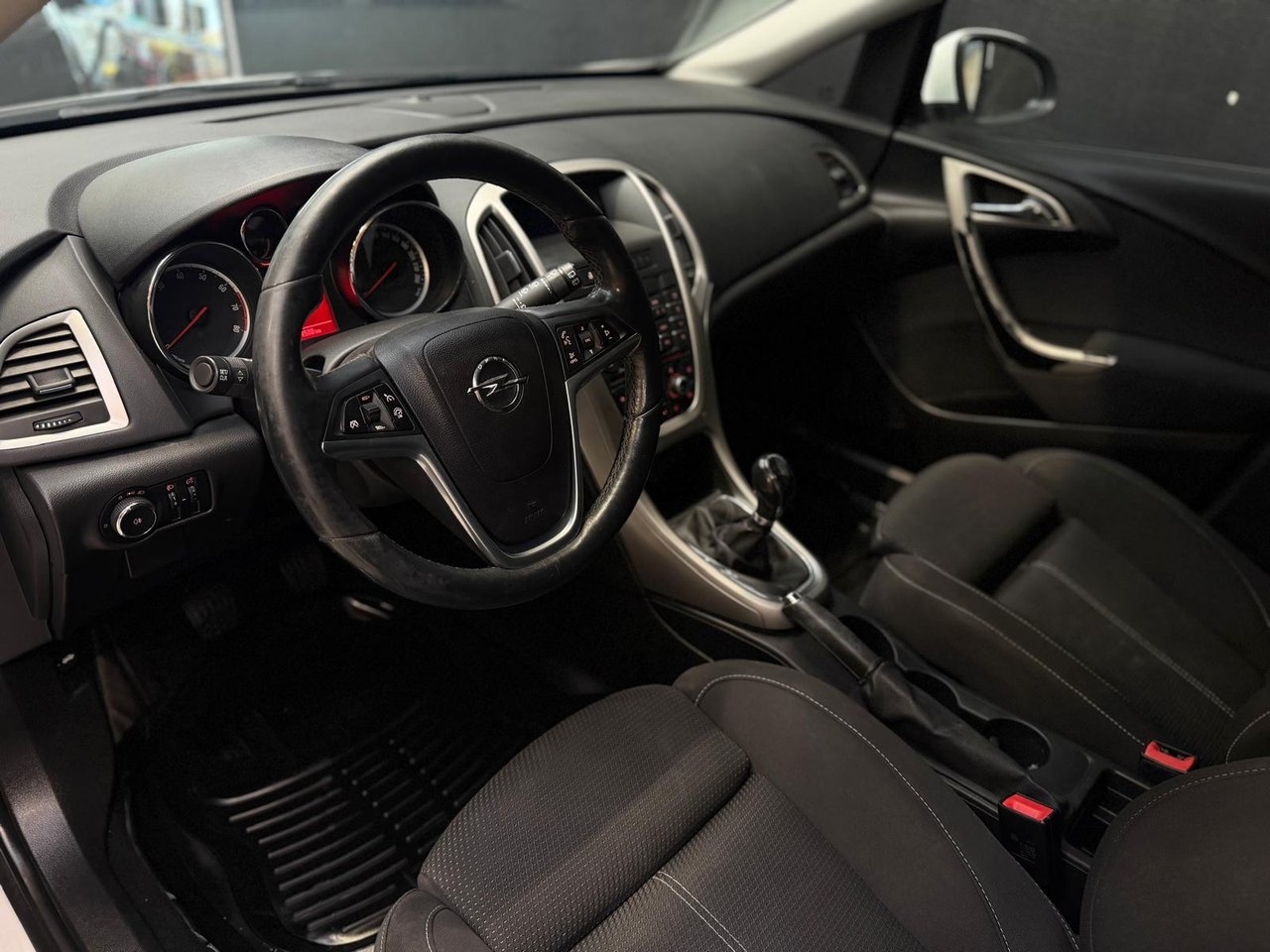 Opel Astra 2014, bild 7/10