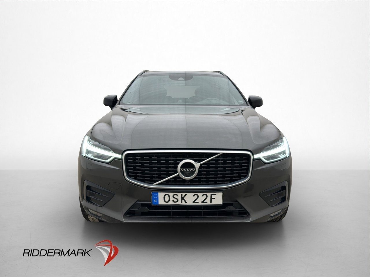 Volvo XC60 B4 AWD R-Design Pano B&W 2020, bild 2/29