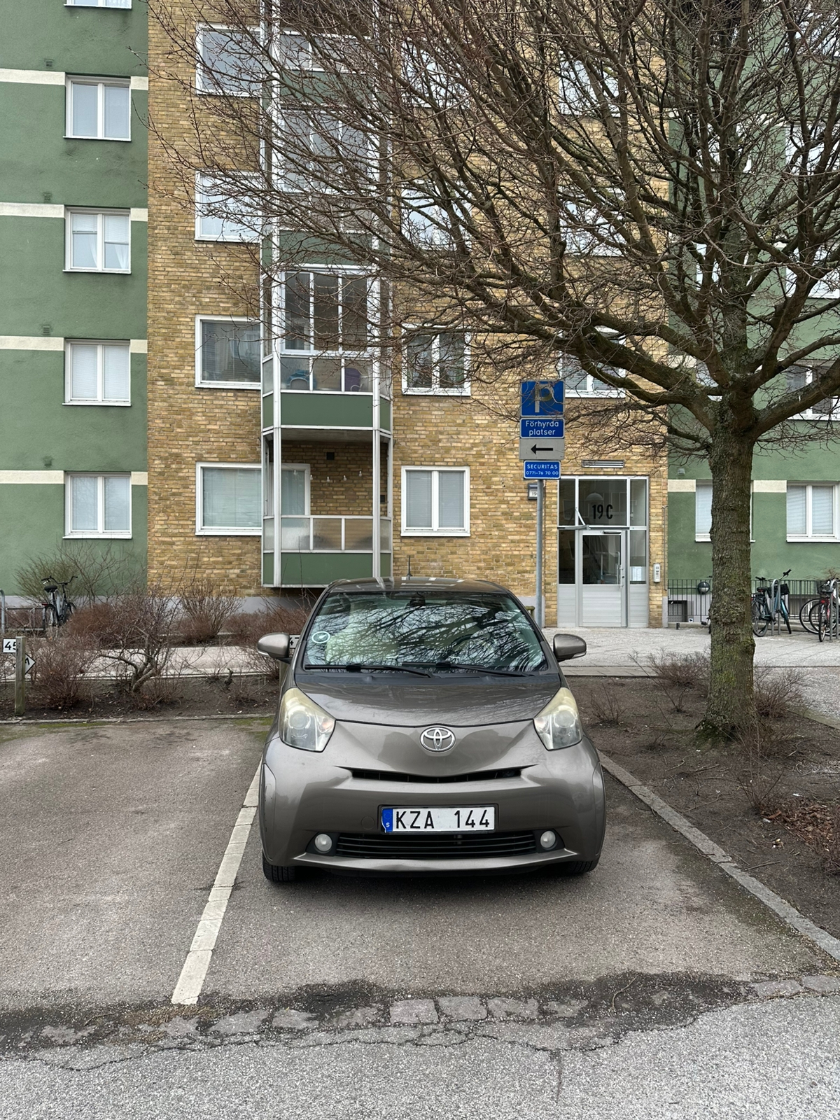 Toyota IQ 1.0 VVT-i Super CVT‐i 2010, bild 3/8