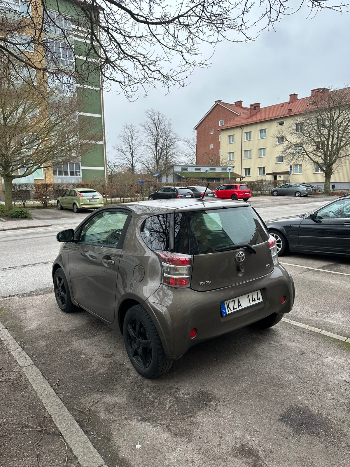 Toyota IQ 1.0 VVT-i Super CVT‐i 2010, bild 2/8