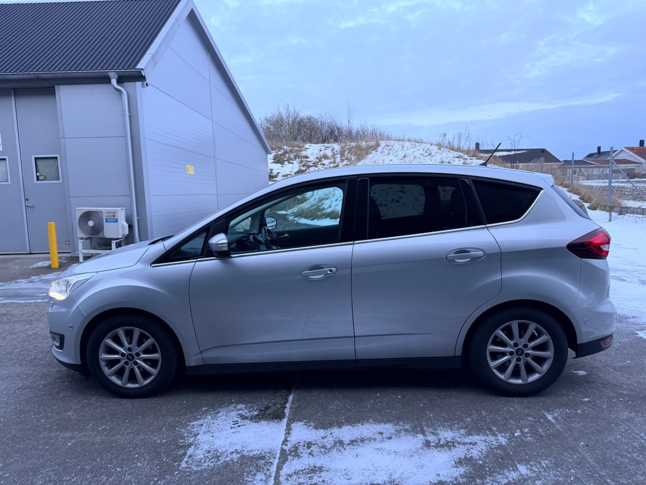Ford C-Max 1.5 TDCi Powershift Euro 6 2018, bild 3/10