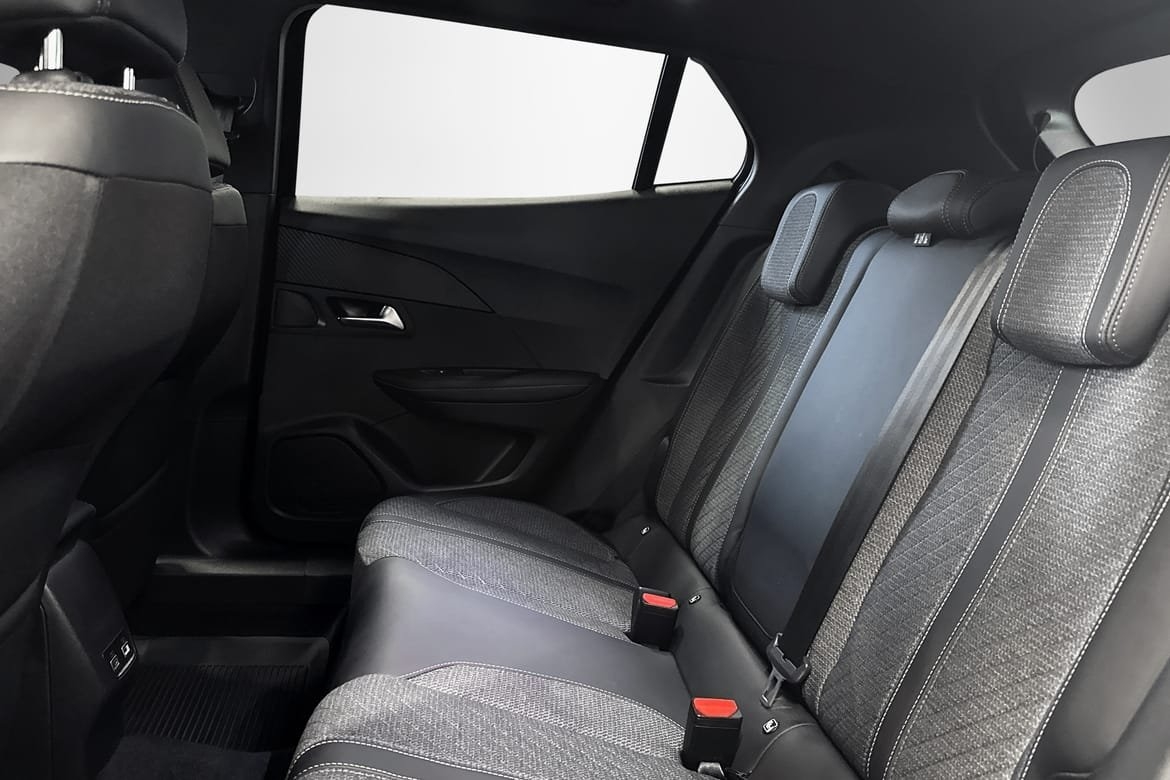 Peugeot 2008 AUT 2024, bild 6/15