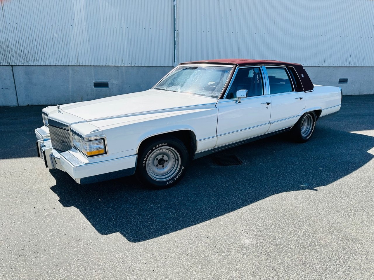 Cadillac Brougham 1992, kuva 3/10