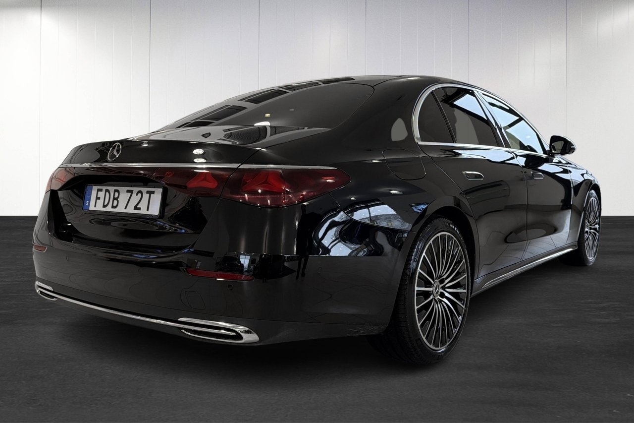 Mercedes-Benz E 300 de Exclusive 2024, kuva 2/10