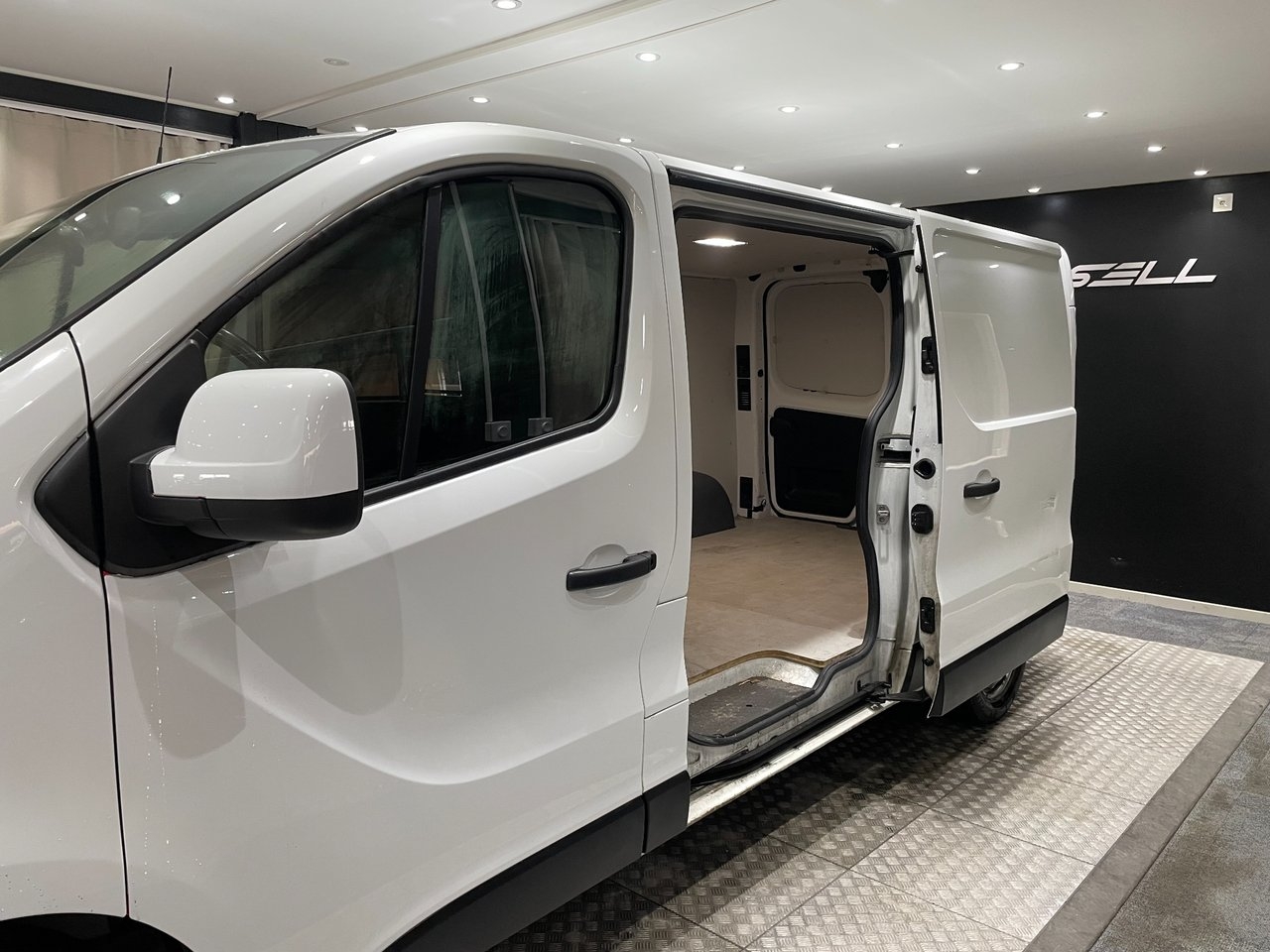 Renault Trafic 2021, bild 5/16