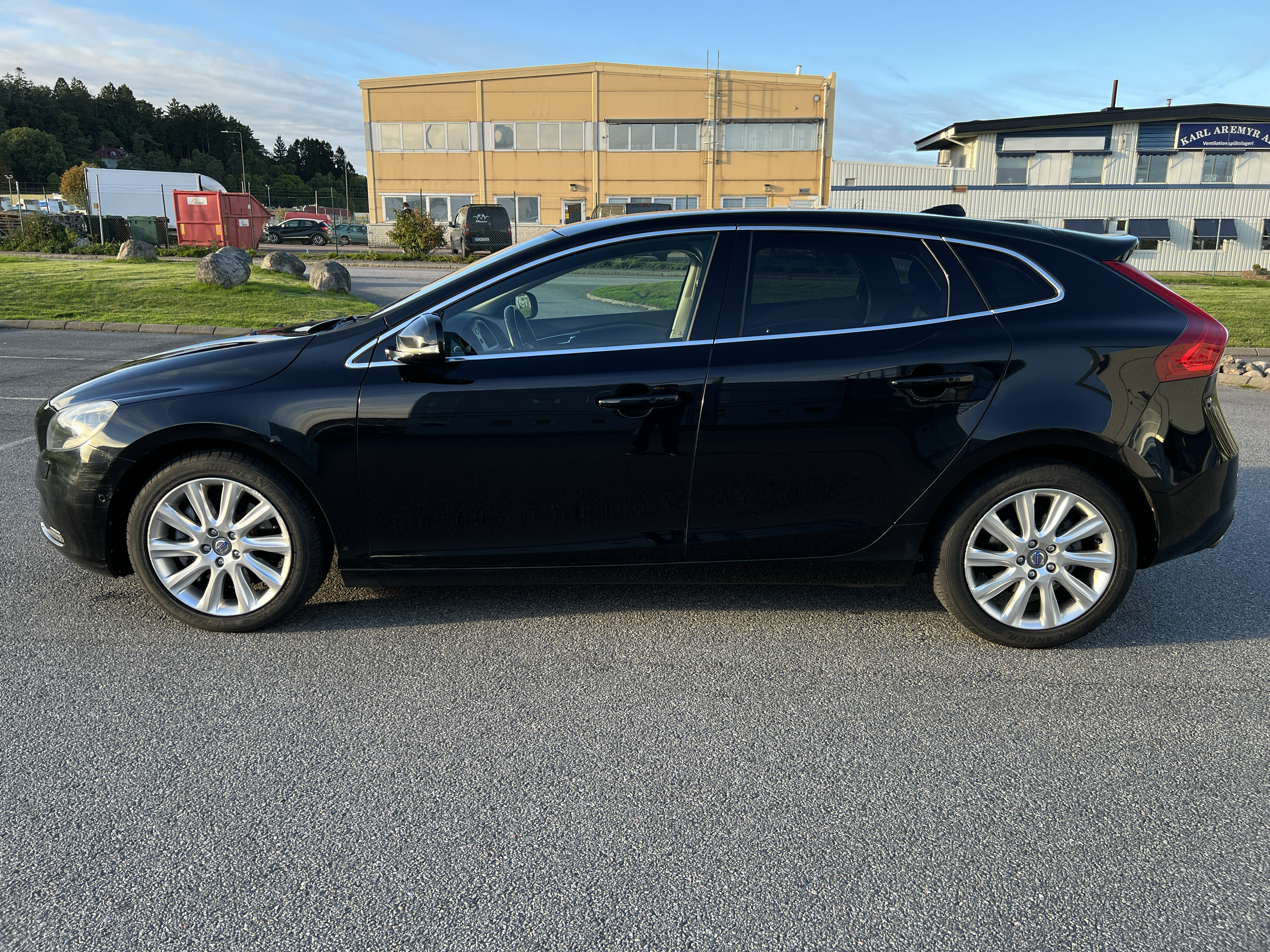 Volvo V40 2013, kuva 2/10