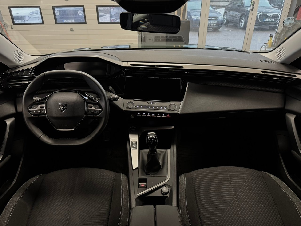 Peugeot 308 1.2 PureTech Active 2022, bild 7/10