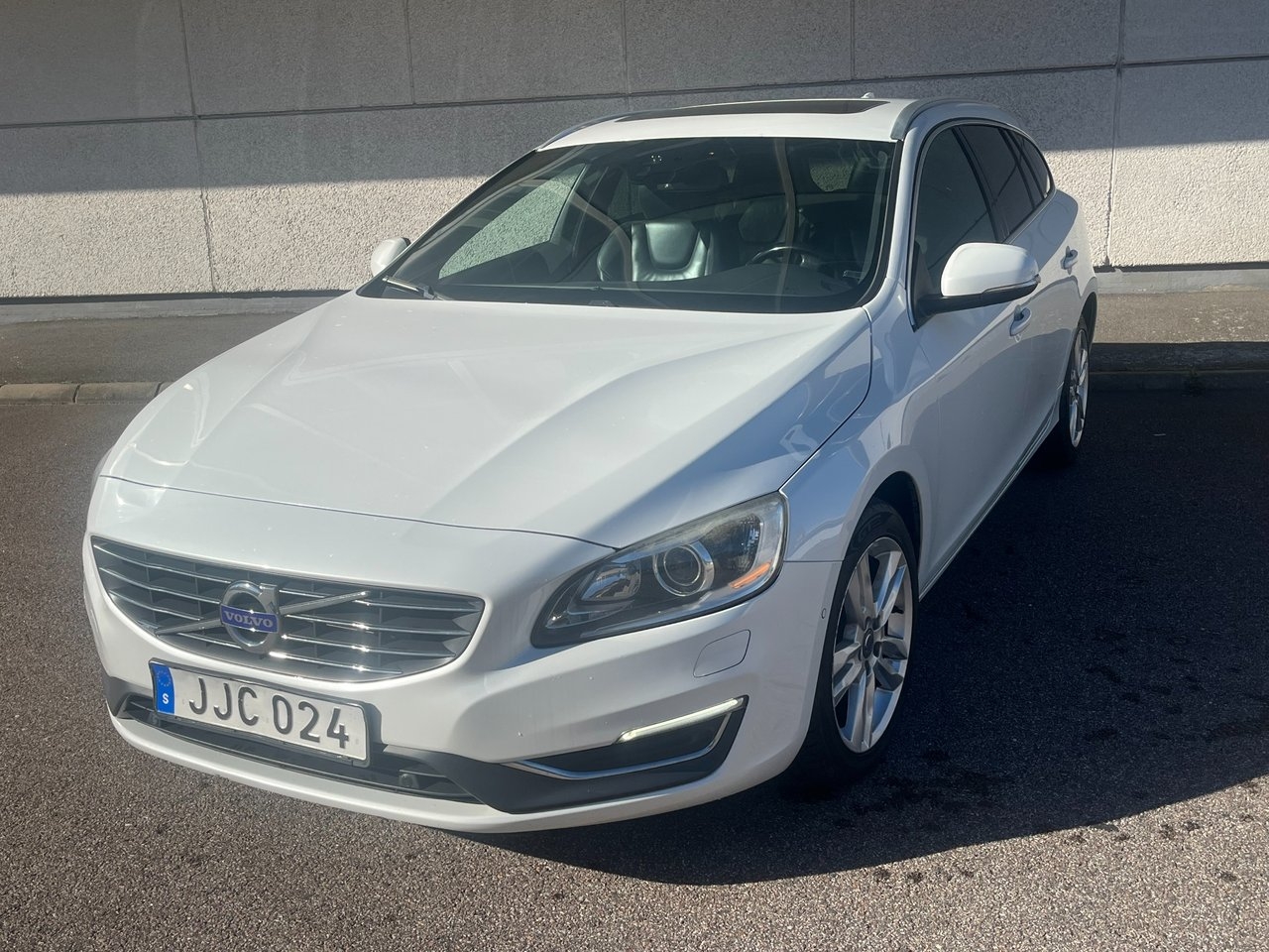 Volvo V60 D4 Geartronic Summum Euro 6 2014, bild 3/21