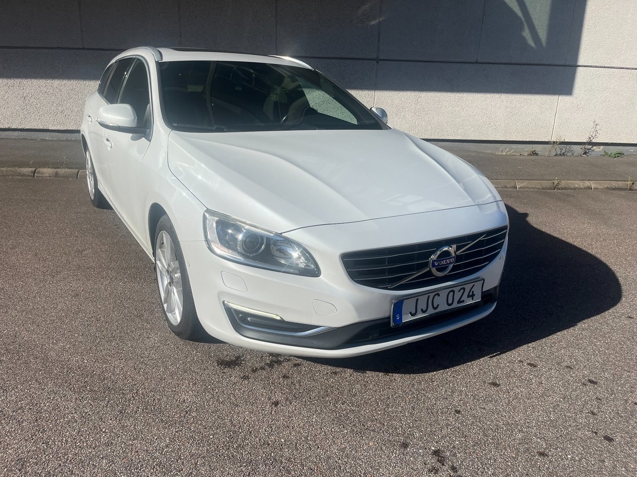 Volvo V60 D4 Geartronic Summum Euro 6 2014, bild 2/21