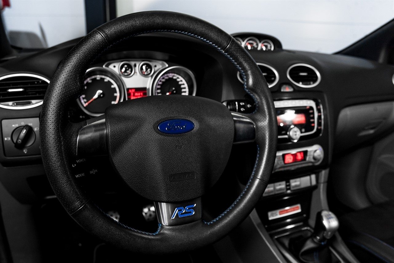 Ford Focus RS Manuell ATM 350hk 2010, bild 7/10