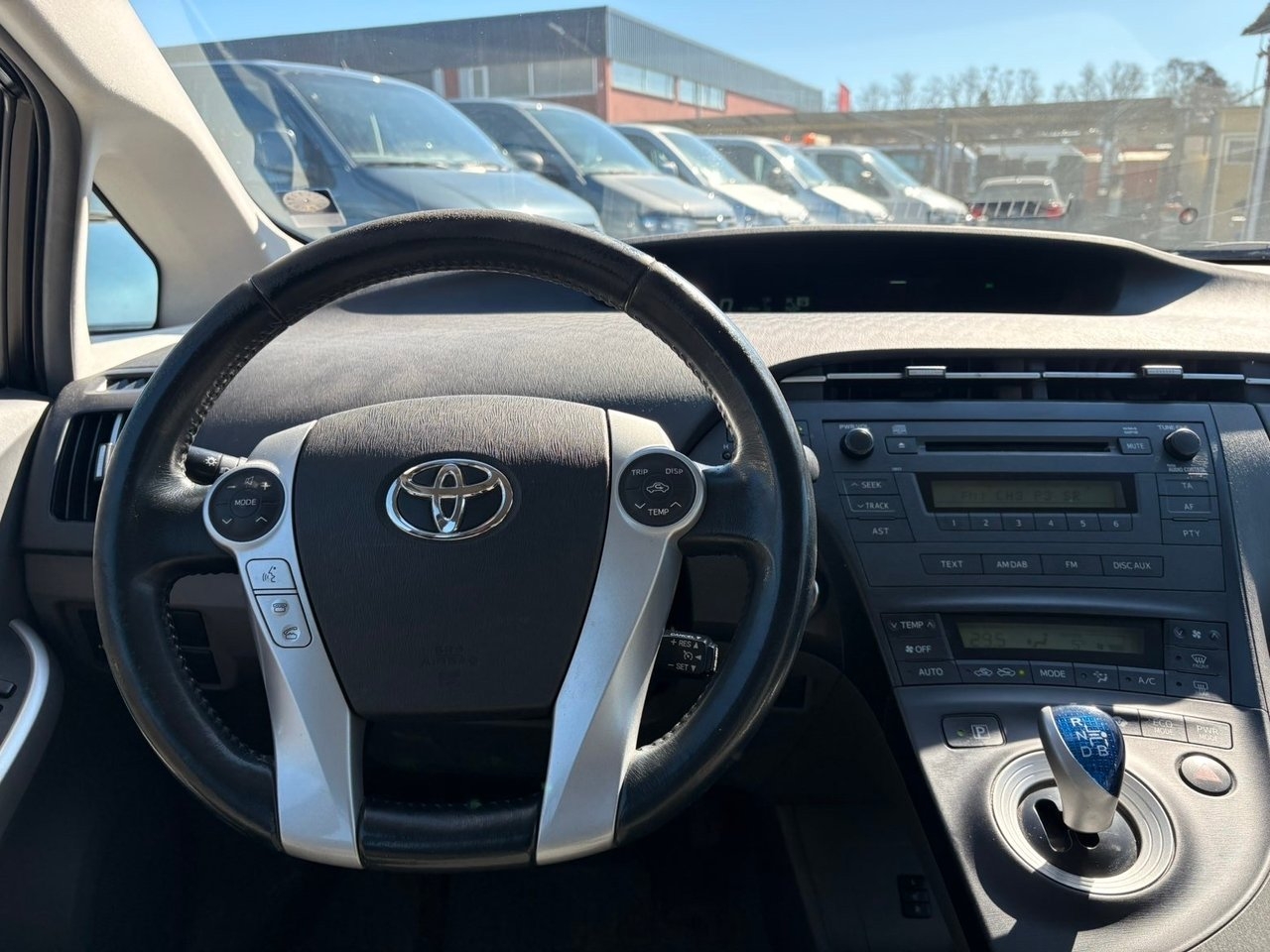Toyota Prius 2011, kuva 3/8