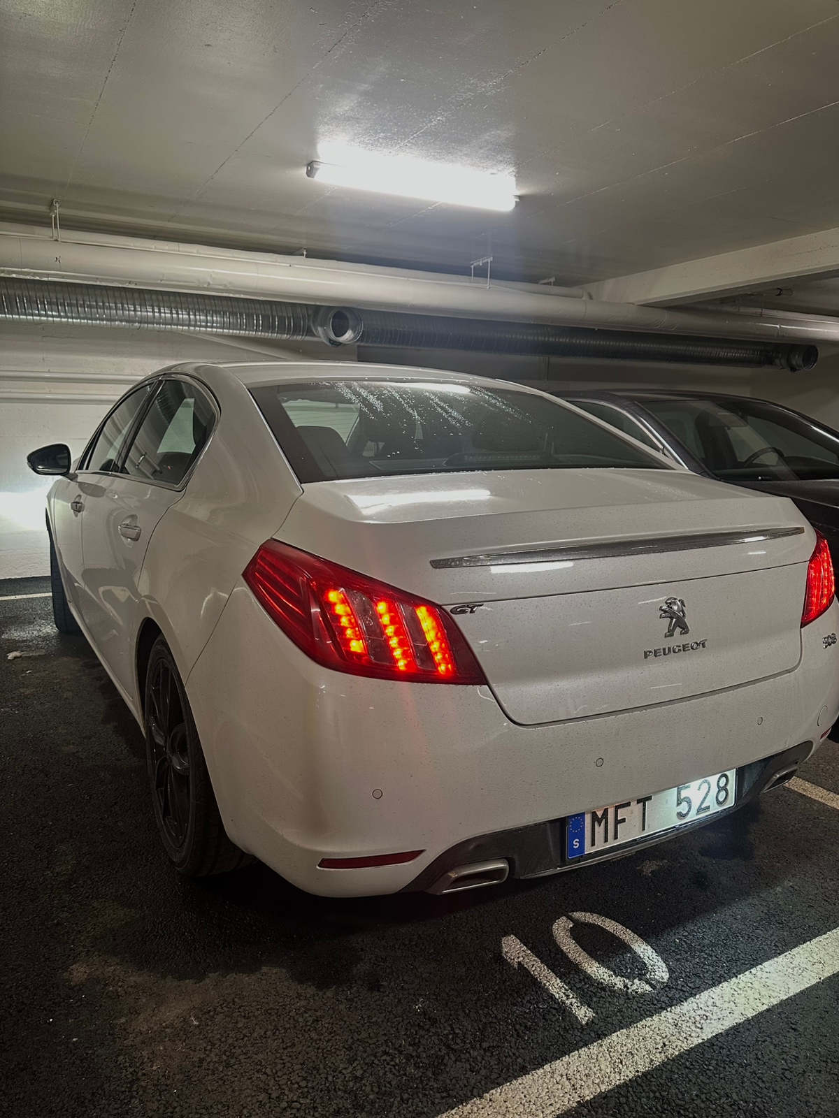 Peugeot 508 2.2 HDi 200 FAP Automatisk 2011, bild 2/10