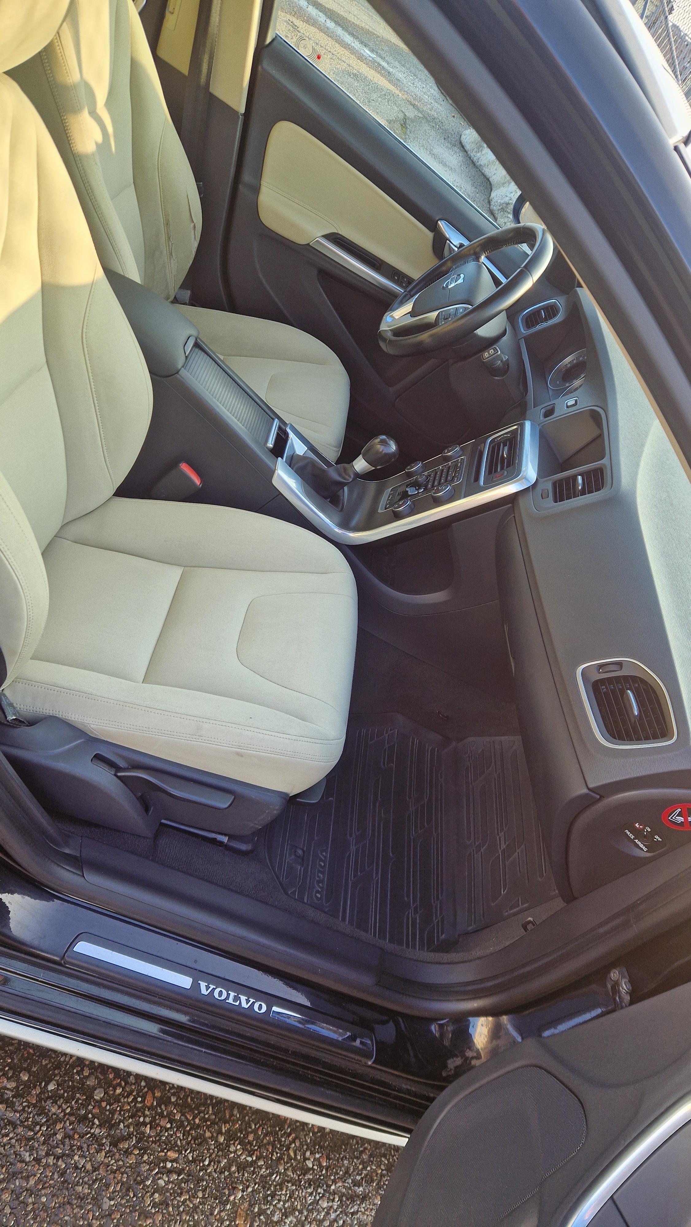 Volvo V60 T3 Manuell 2011, bild 5/10