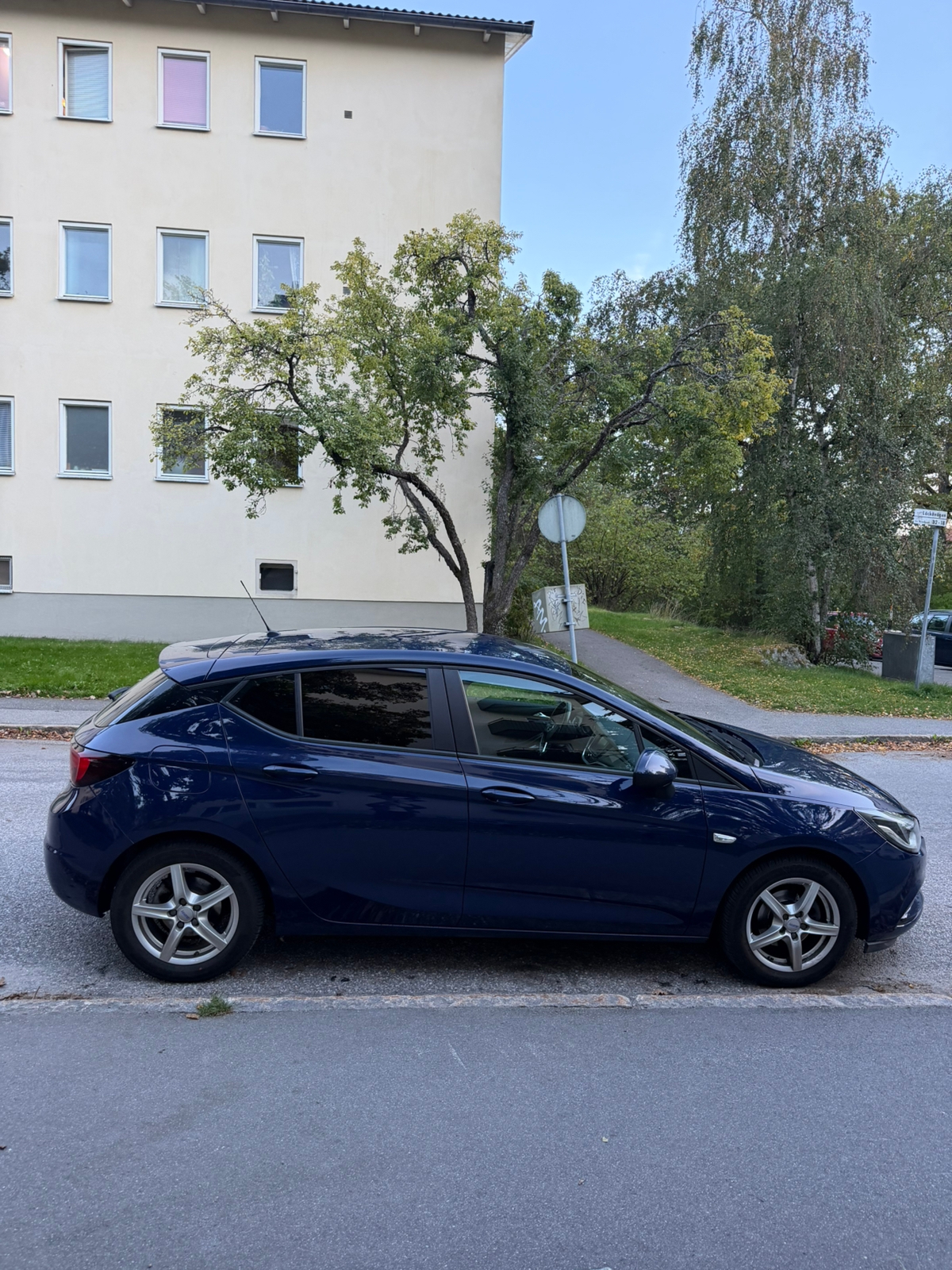 Opel Astra 1.4 EDIT ecoFLEX Manuell 2016, bild 4/10