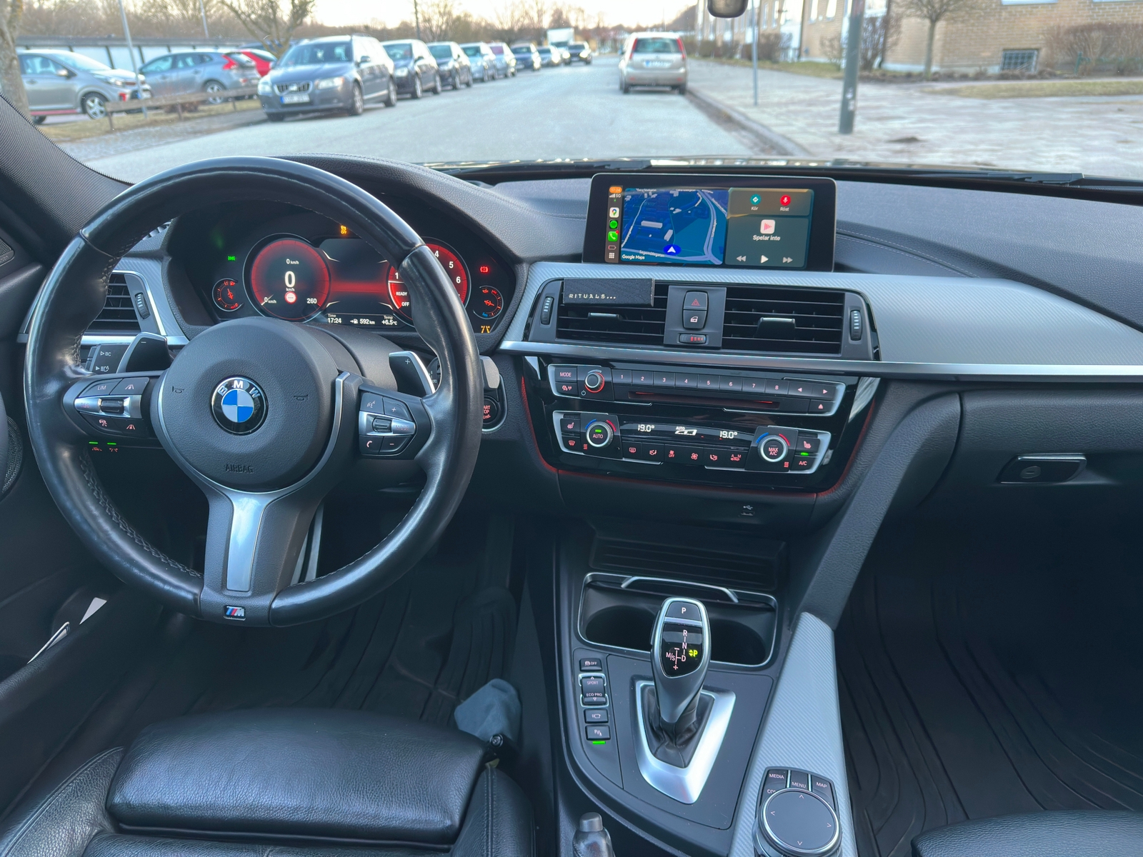 BMW 330 2018, bild 6/9