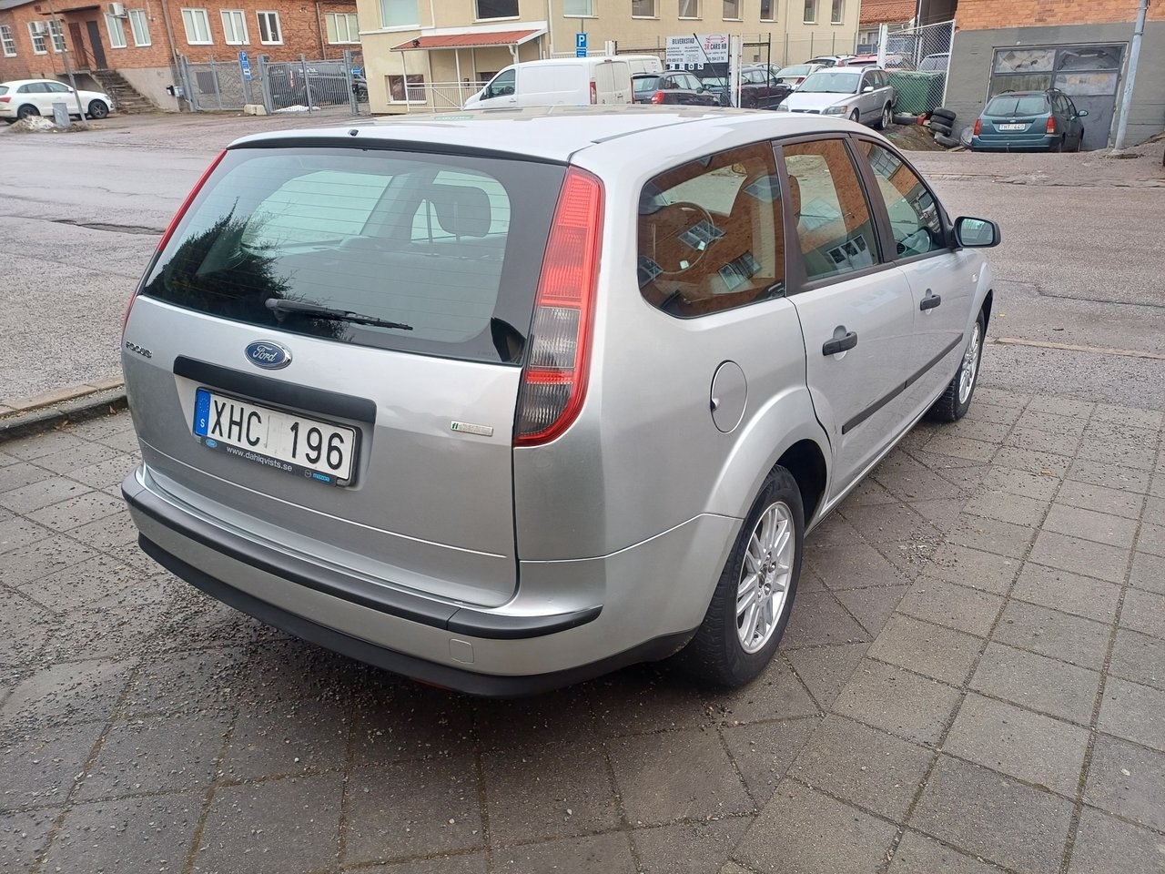 Ford Focus Kombi 1.8 Flexifuel Euro 4 2006, bild 3/10