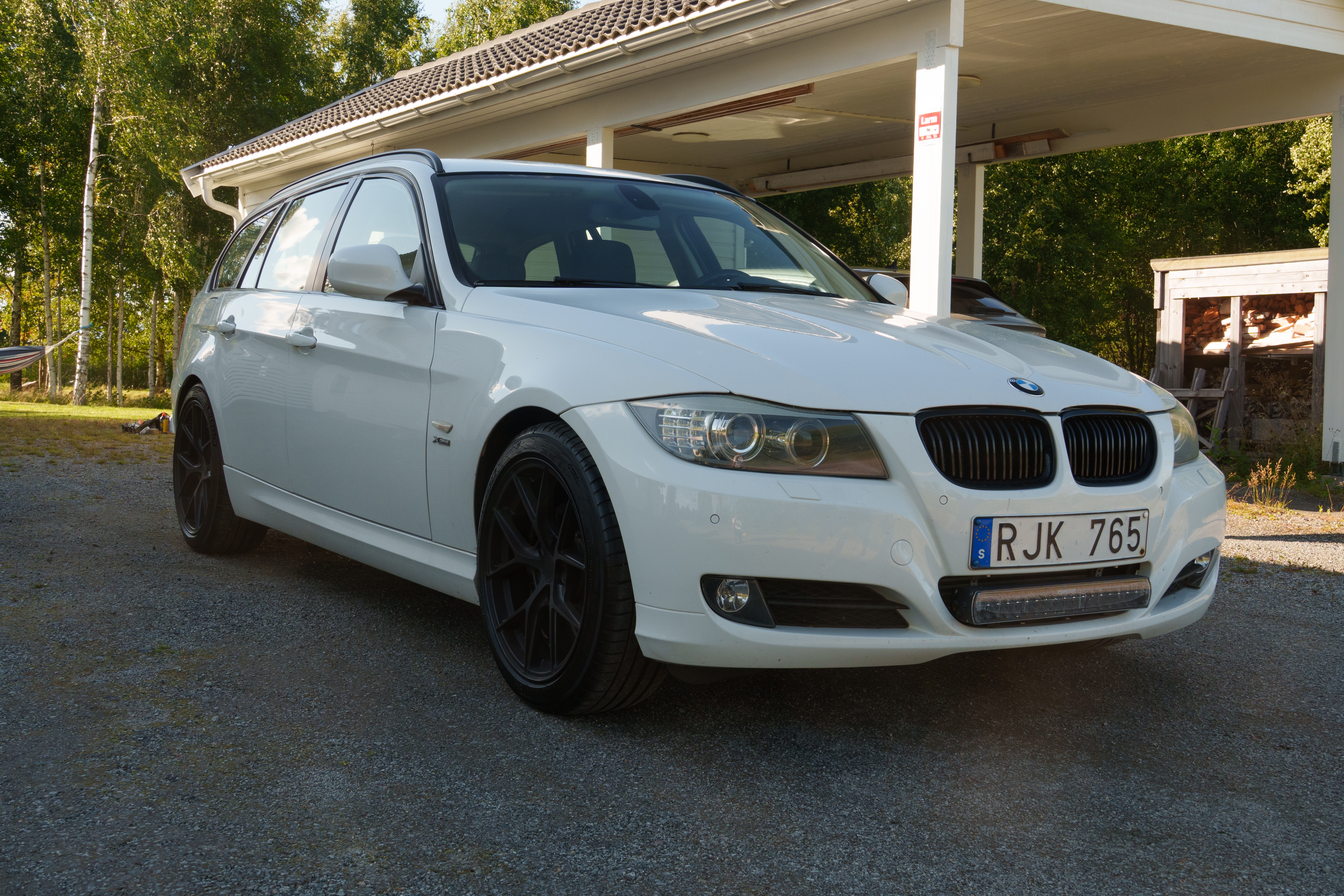 BMW 320 d xDrive Touring Manuell 2011, photo 2/10