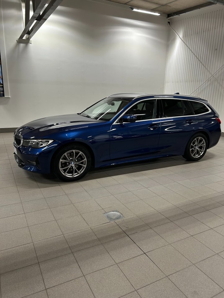 BMW 320 2020, bild 2/12