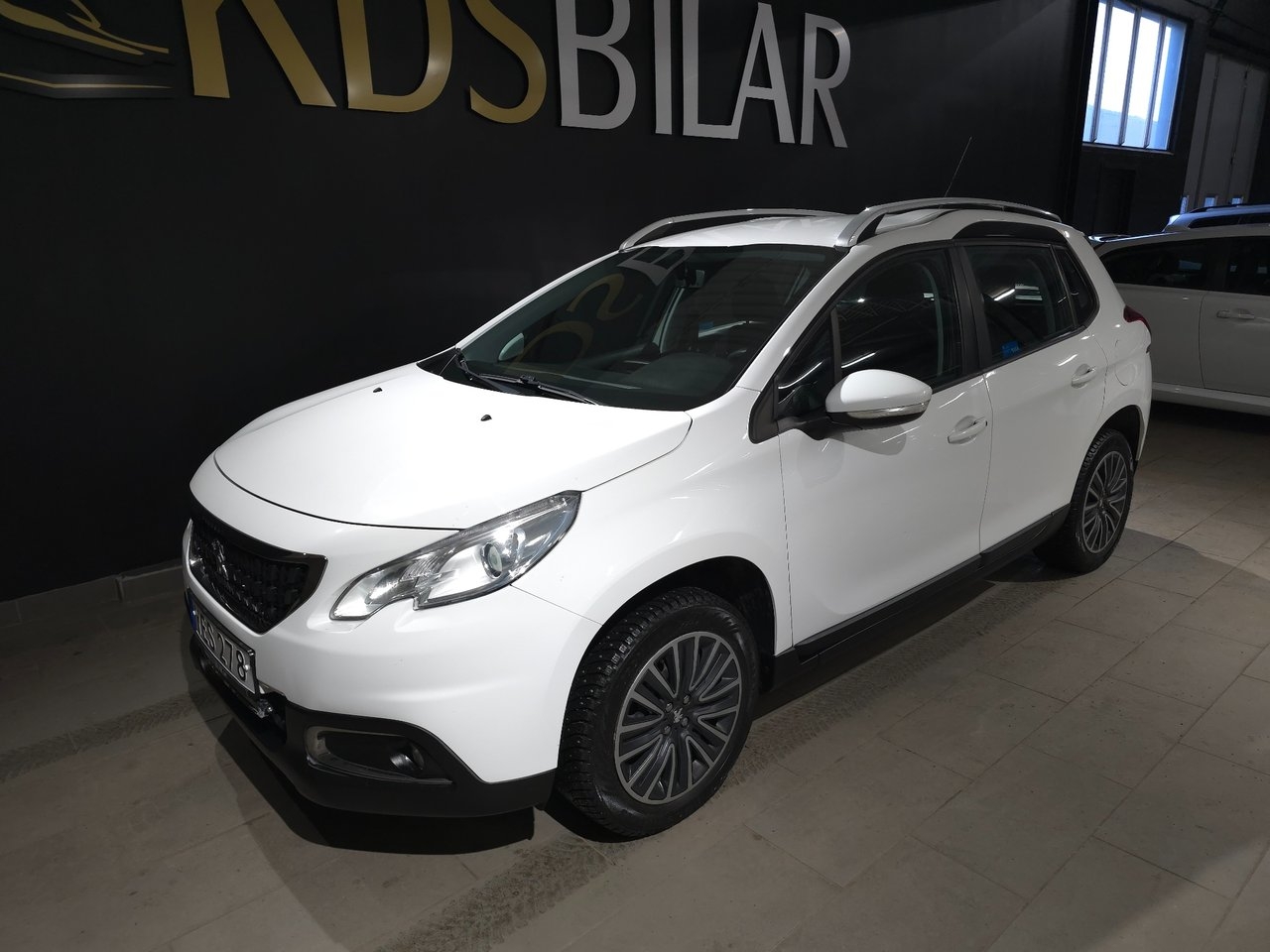 Peugeot 2008 Active 2016, bild 2/10
