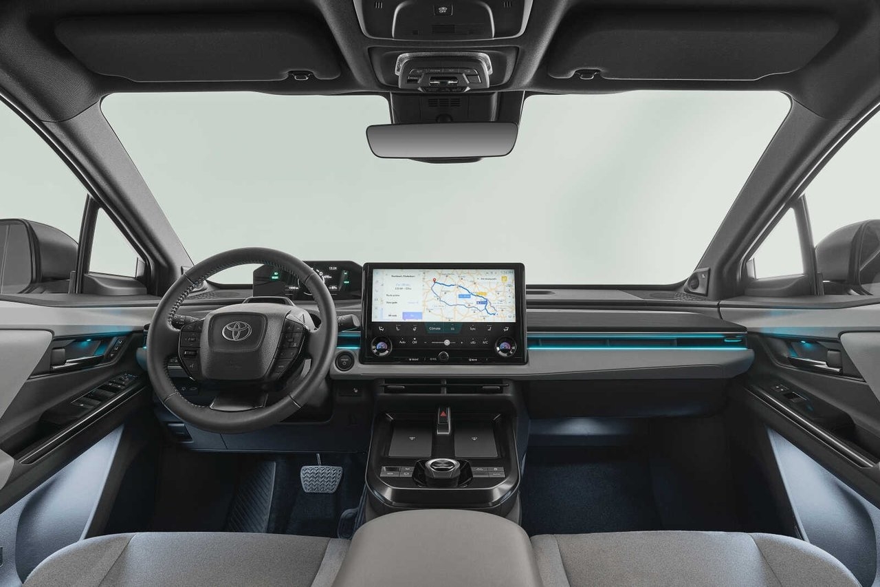 Toyota C-HR+ Active 18 PRIVATLEASING 2026, bild 4/5