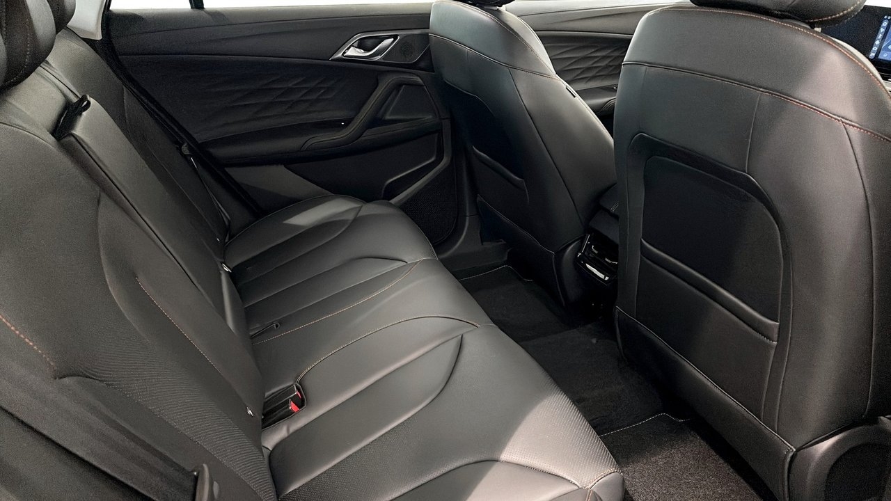 MG HS Luxury PHEV Automat 2024, photo 5/13