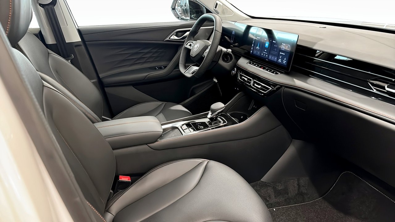 MG HS Luxury PHEV Automat 2024, photo 3/13