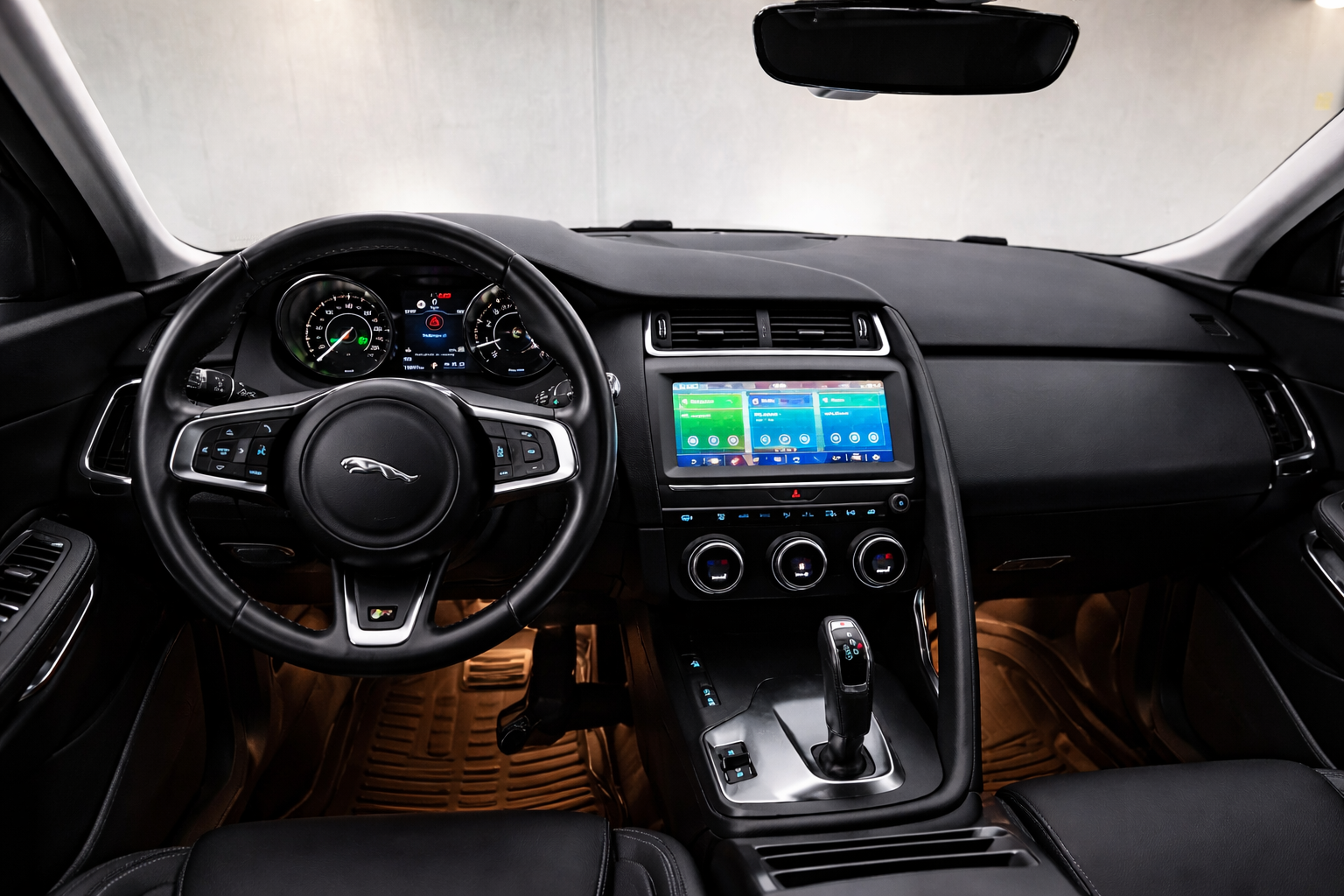 Jaguar E-Pace P250 2018, bild 3/10