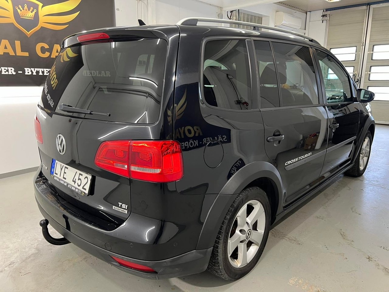 Volkswagen Touran 2012, bild 2/10
