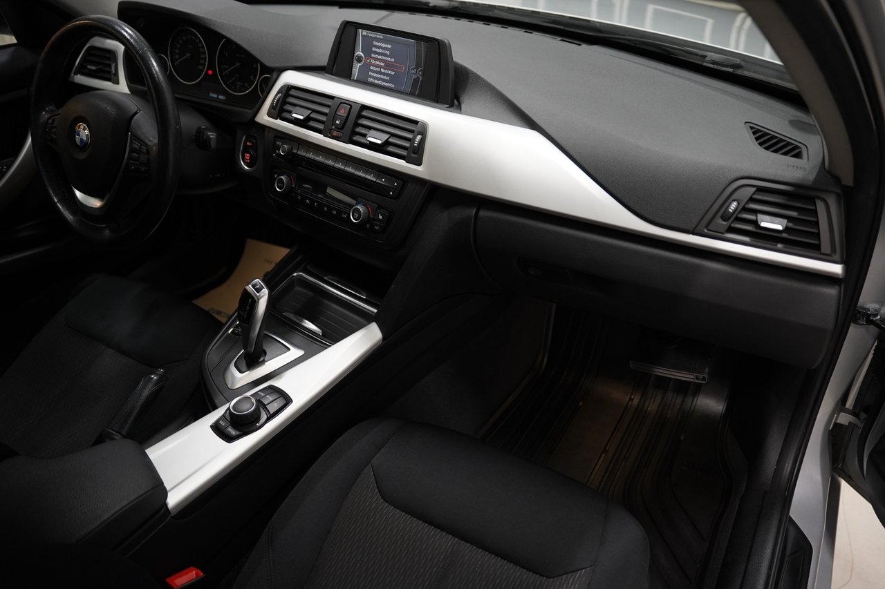 BMW 318 2013, photo 7/10