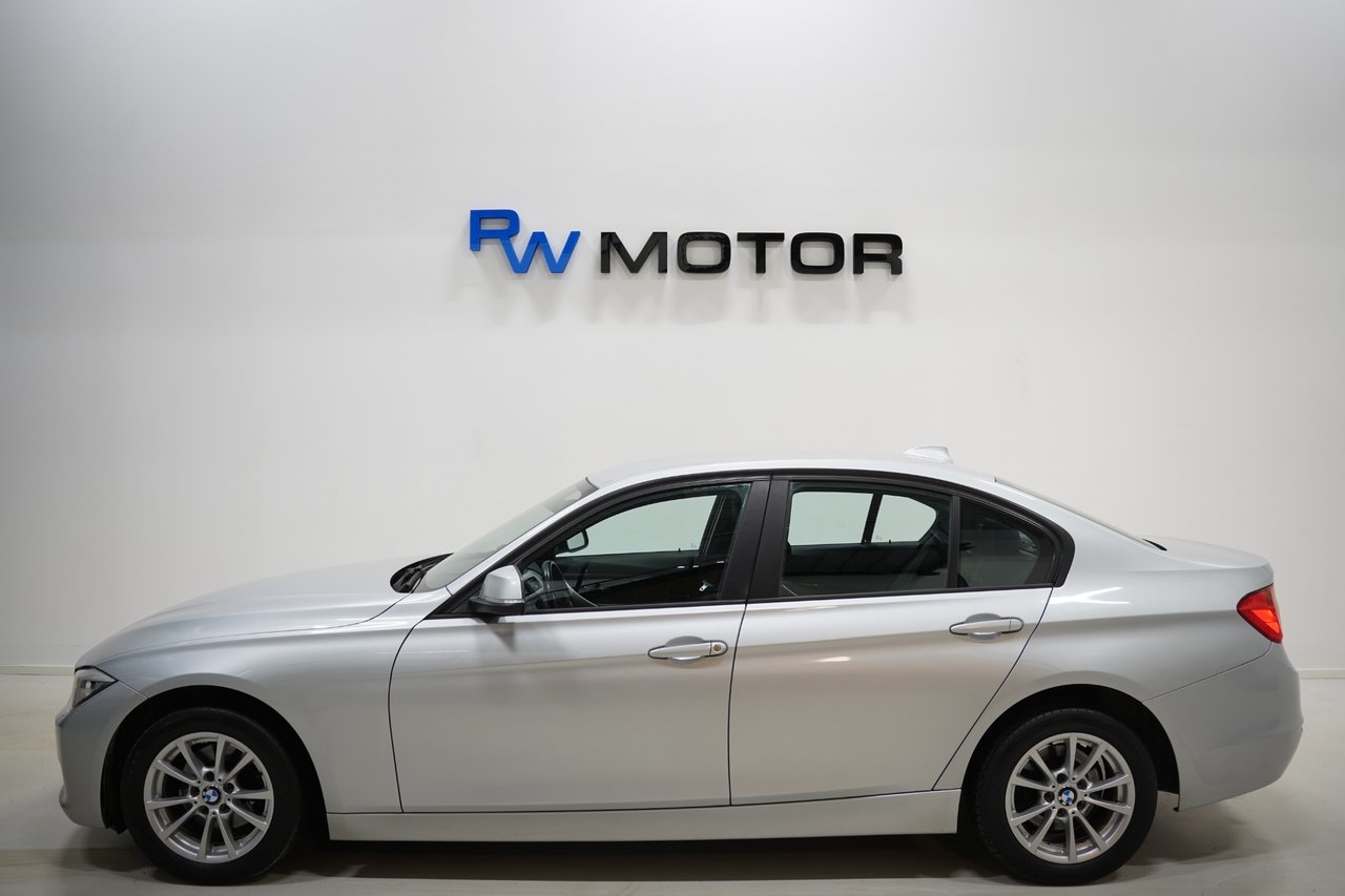 BMW 318 2013, photo 3/10