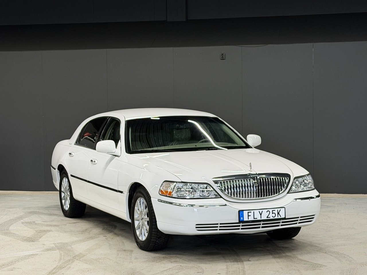 Lincoln Town Car 4.6 V8 2V SOHC FFV 2007, bild 3/17