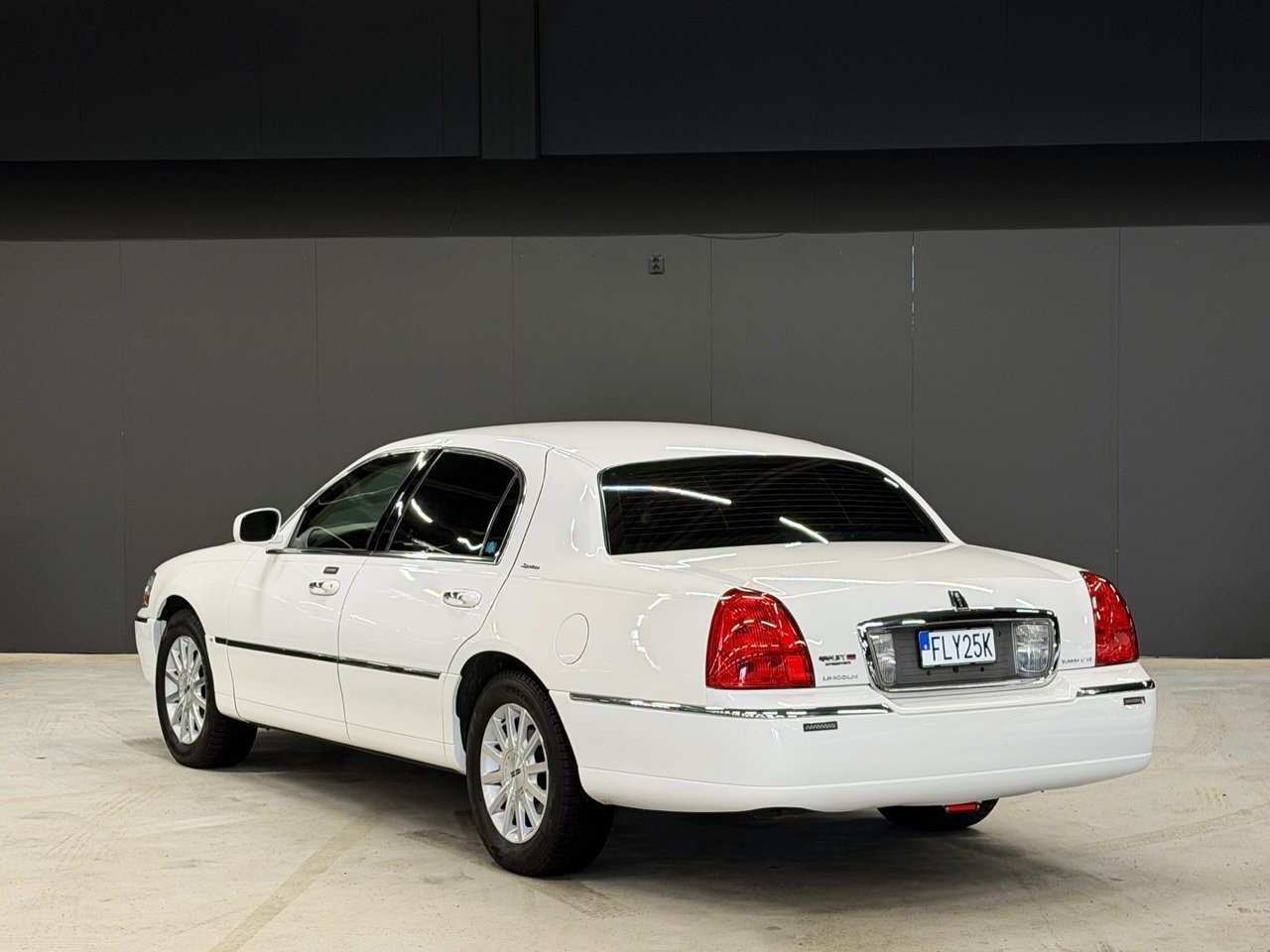 Lincoln Town Car 4.6 V8 2V SOHC FFV 2007, bild 4/17