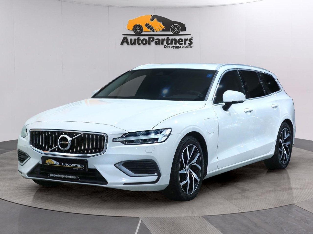 Volvo V60 2022, kuva 2/36