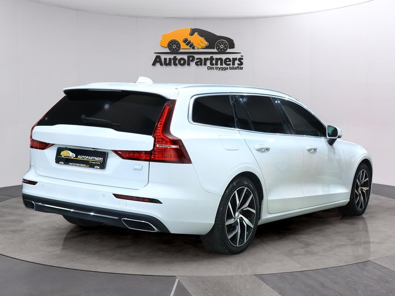 Volvo V60 2022, kuva 6/36